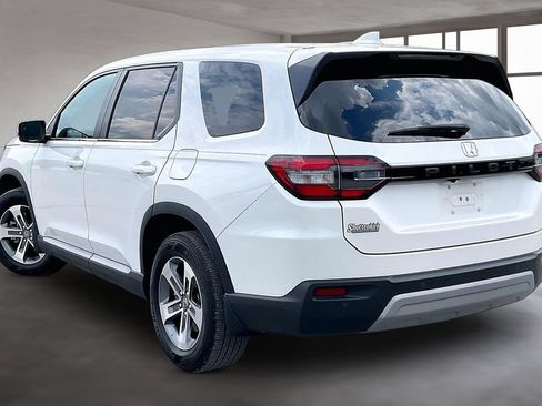 Used 2025 Honda Pilot EX-L image 4