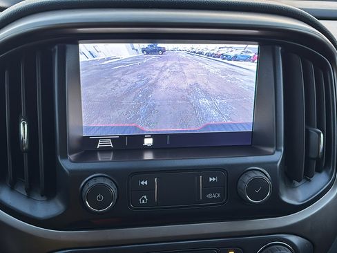 Used 2022 Chevrolet Colorado Z71 w/ Trail Boss Package AWD/4WD image 14