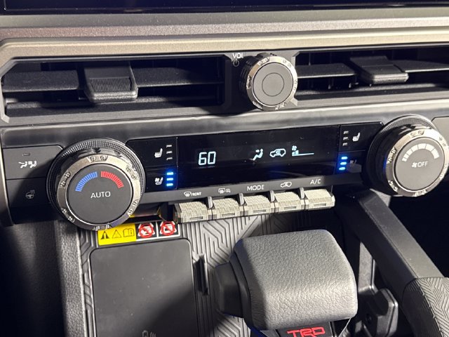 Certified 2026 Toyota 4Runner TRD Off-Road Premium AWD/4WD image 36