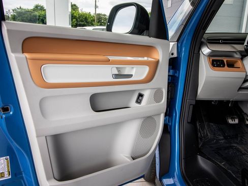 New 2025 Volkswagen ID. Buzz 1st Edition image 24