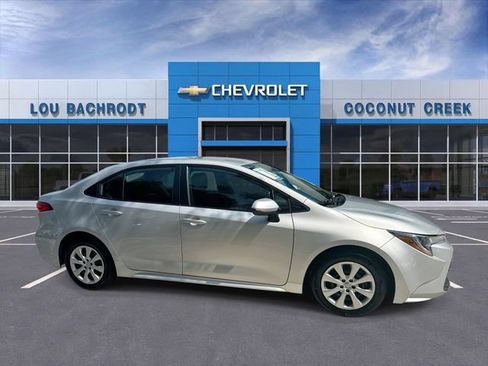 Used 2024 Toyota Corolla LE FWD image 9