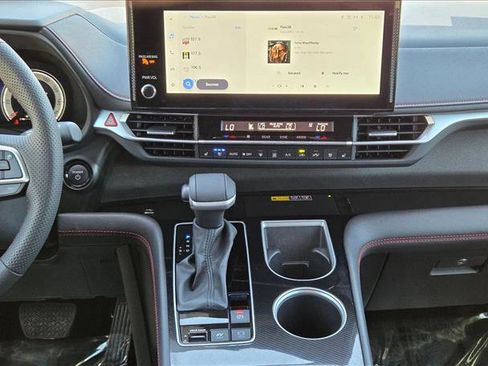 Certified 2025 Toyota Sienna XSE w/ XSE Premium Package image 15