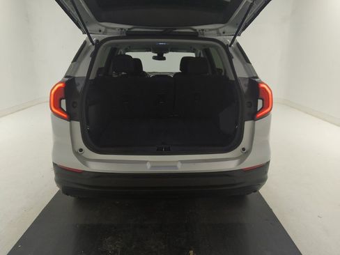 Used 2021 GMC Terrain SLE FWD image 29