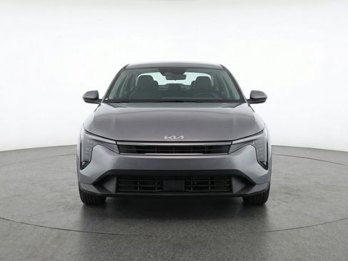 Used 2025 Kia K4 LXS image 2