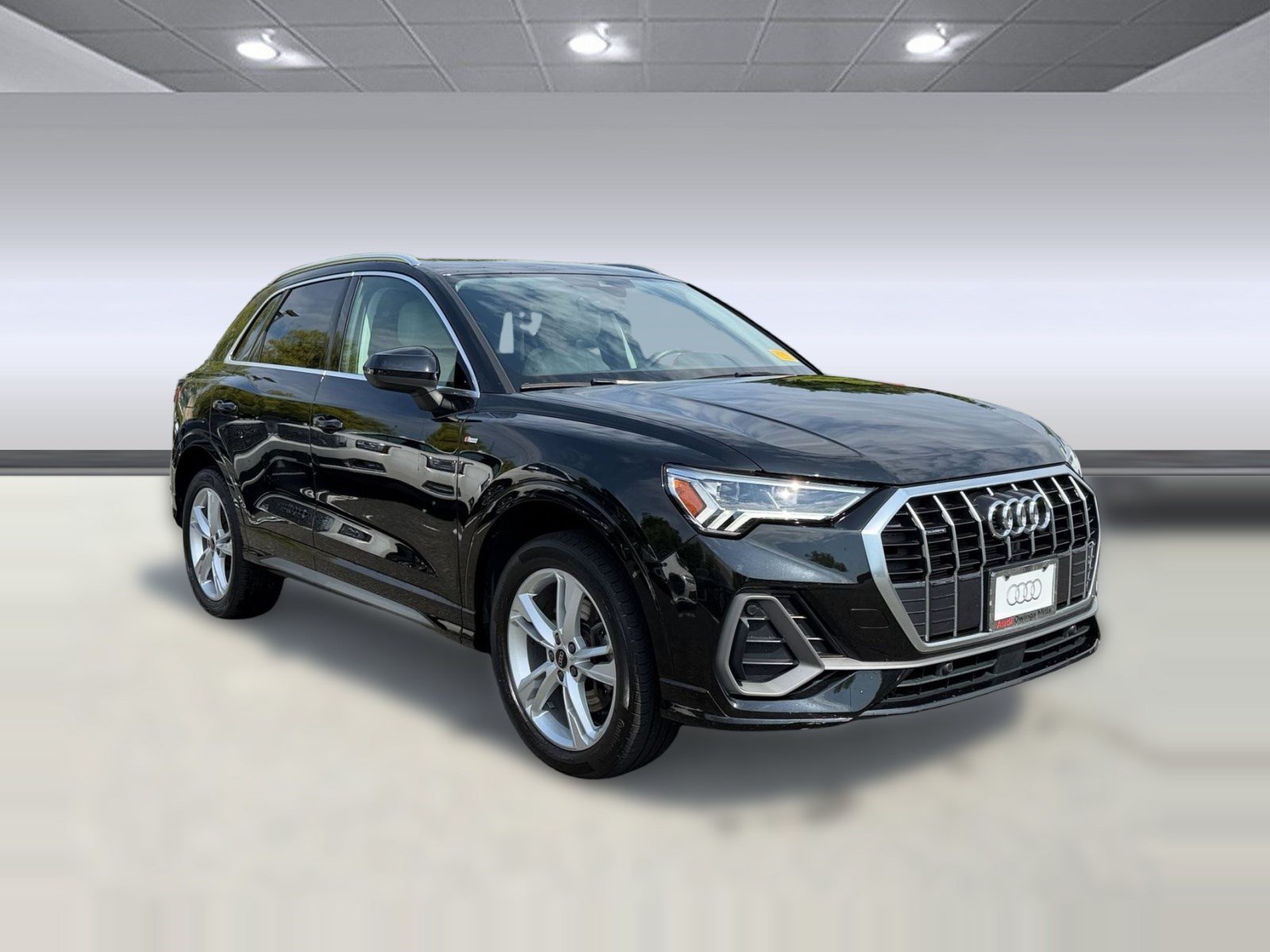 Used 2023 Audi Q3 2.0T Premium w/ Convenience Package AWD/4WD image 7