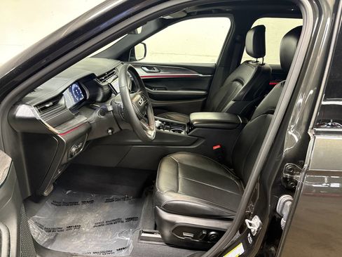 Used 2023 Jeep Grand Cherokee L Overland w/ MOPAR Finishing Package image 3