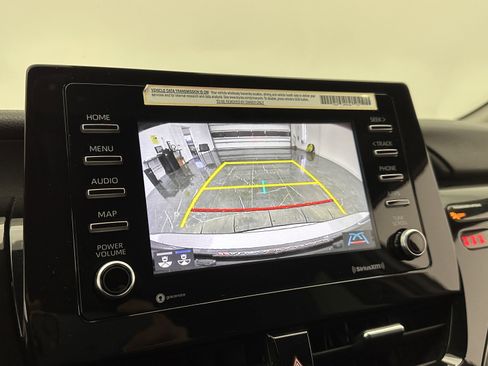 Used 2024 Toyota Camry SE w/ Convenience Package image 18