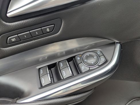 Used 2024 Cadillac XT4 Premium Luxury image 29