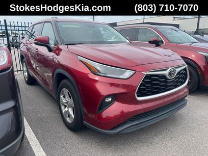 Used 2022 Toyota Highlander LE