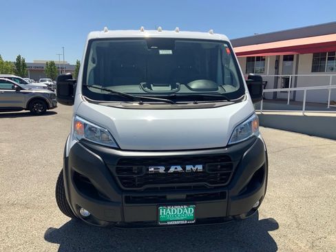 Used 2025 RAM ProMaster 2500 w/ Convenience Group FWD image 2