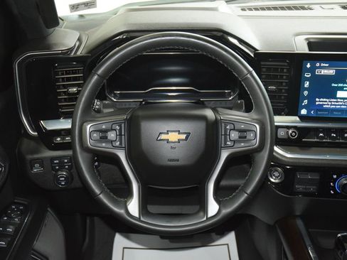 Used 2024 Chevrolet Silverado 1500 High Country w/ High Country Premium Package AWD/4WD image 36