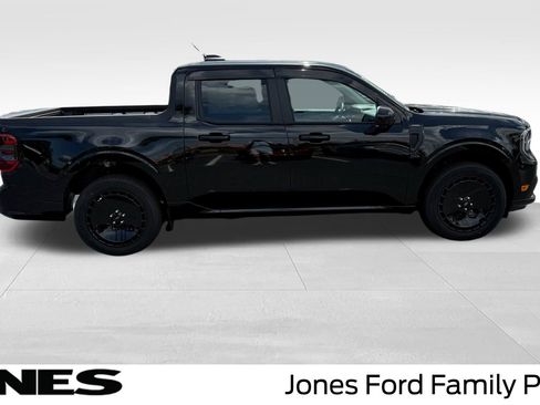 New 2025 Ford Maverick Lobo image 2