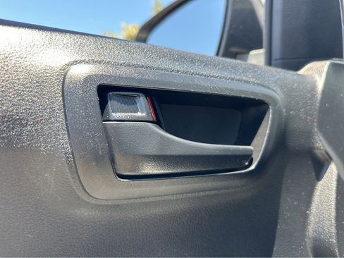 Used 2021 Toyota Tacoma SR image 32