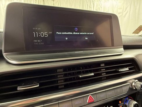 Used 2022 Kia Telluride LX AWD/4WD image 18