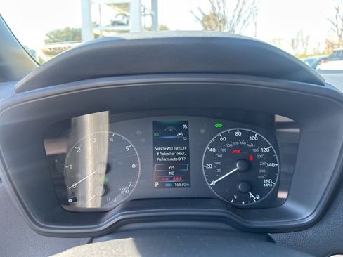 Used 2025 Toyota Corolla SE image 19