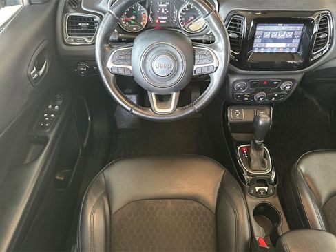 Used 2020 Jeep Compass Latitude image 11