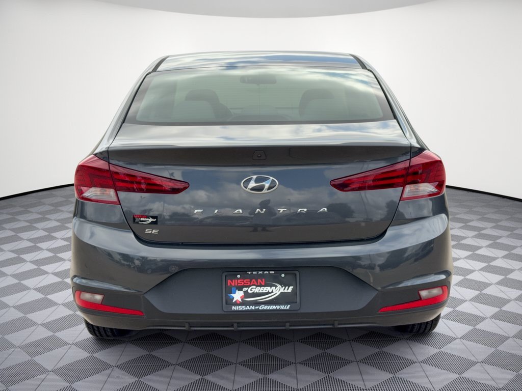 Used 2020 Hyundai Elantra SE FWD image 11