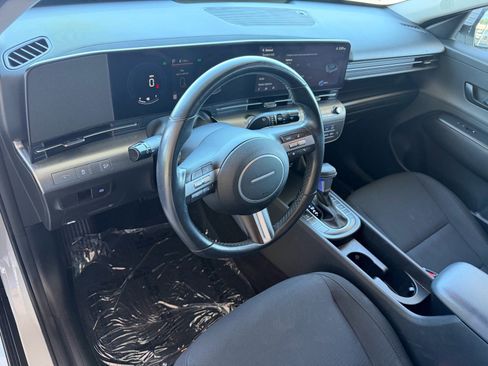 Used 2024 Hyundai Kona SEL AWD/4WD image 29