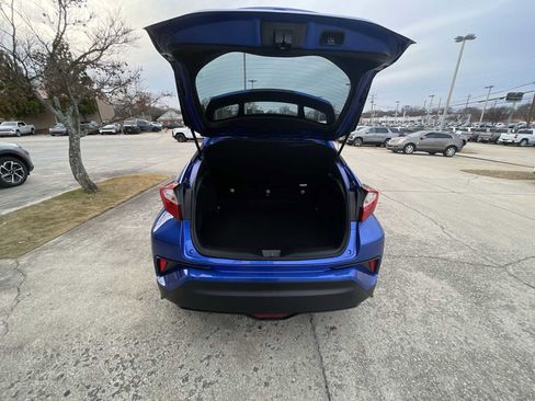 Used 2022 Toyota C-HR Limited image 24