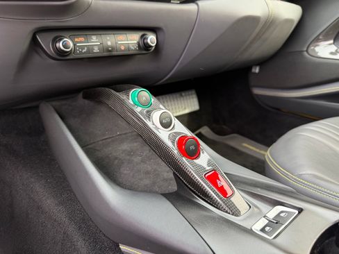 Used 2019 Ferrari 812 Superfast RWD image 32