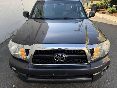 Used 2011 Toyota Tacoma 4x4 Double Cab w/ SR5 Pkg #2 image 9