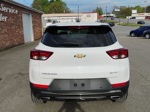 Used 2022 Chevrolet TrailBlazer ACTIV w/ Convenience Package image 6