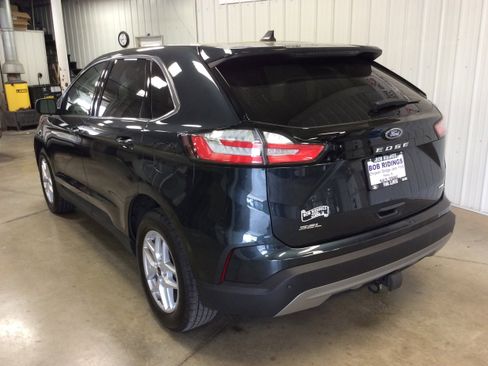 Used 2024 Ford Edge SEL w/ Convenience Package image 3