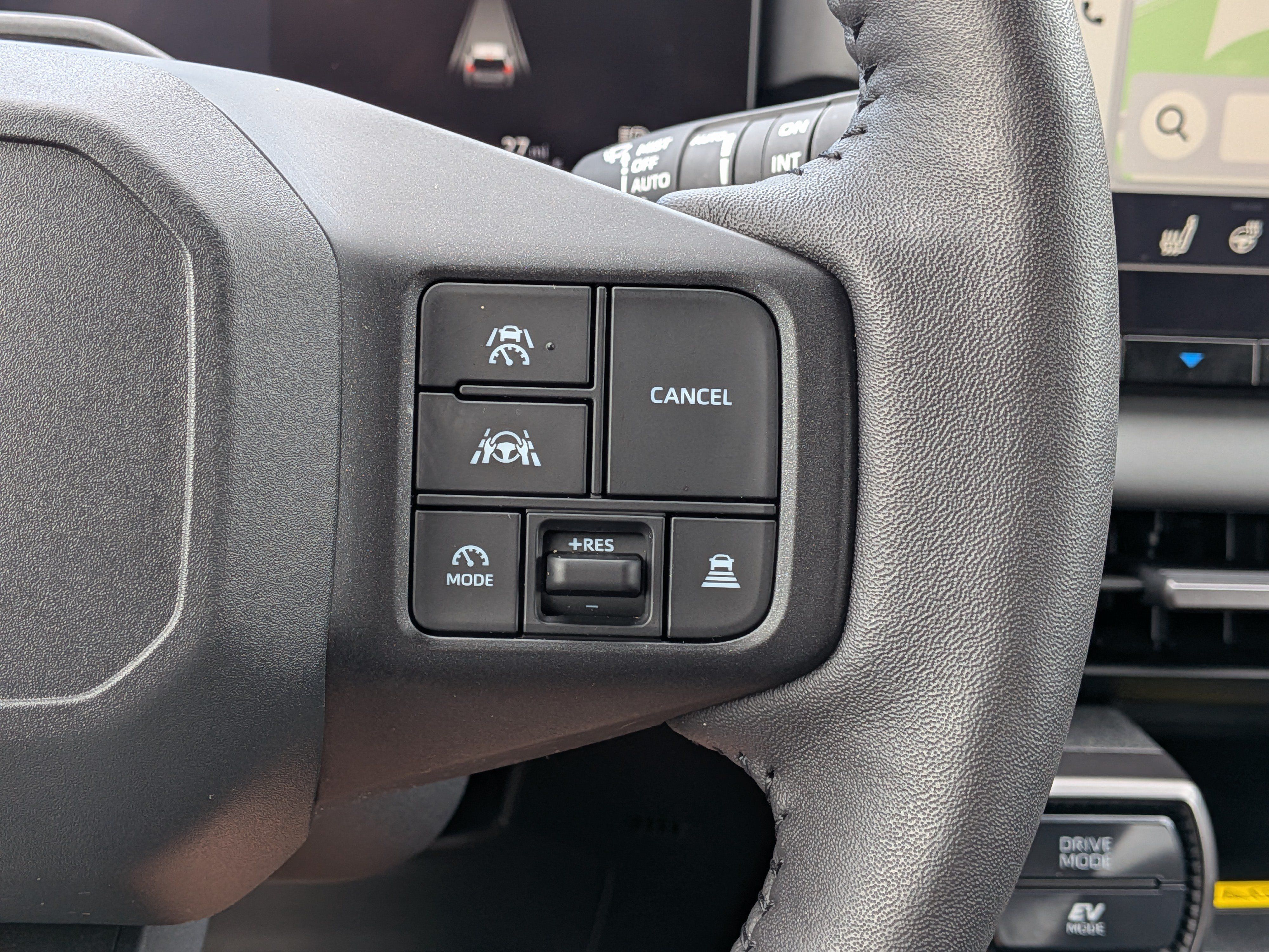 Used 2026 Toyota RAV4 XSE w/ Panoramic Sun Roof Package AWD/4WD image 26