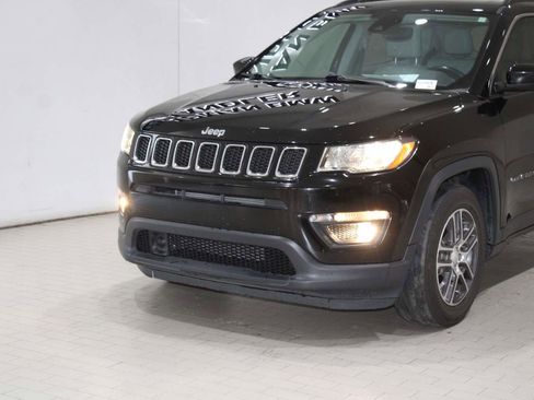 Used 2020 Jeep Compass Latitude FWD image 2