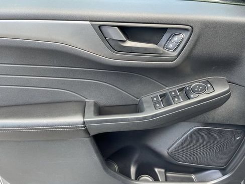 Certified 2025 Ford Escape Active AWD/4WD image 12
