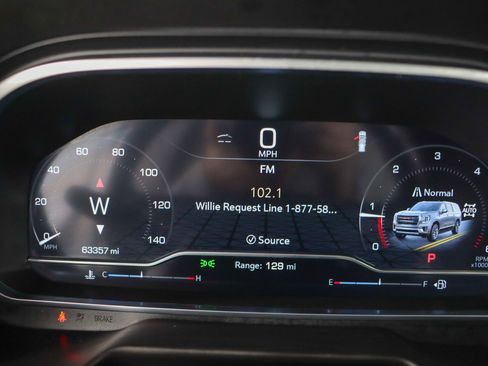 Used 2023 GMC Yukon SLT image 16