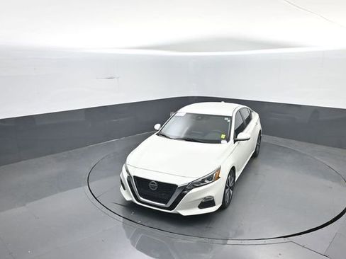 Used 2022 Nissan Altima 2.5 SV FWD image 16