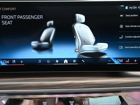 Used 2023 BMW 760i xDrive AWD/4WD image 14