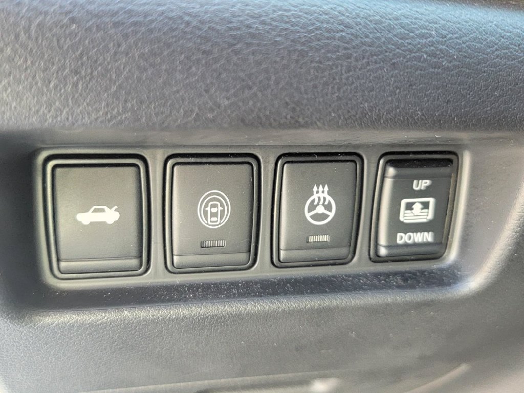 Used 2023 Nissan Maxima Platinum w/ Sport Mat Group FWD image 34