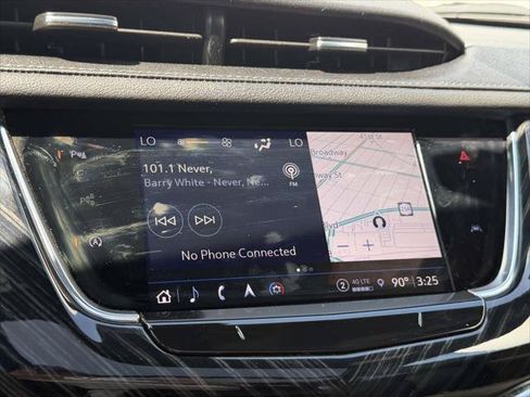 Used 2025 Cadillac XT6 Premium Luxury AWD/4WD image 31