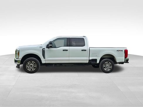 Certified 2025 Ford F250 XLT AWD/4WD image 17