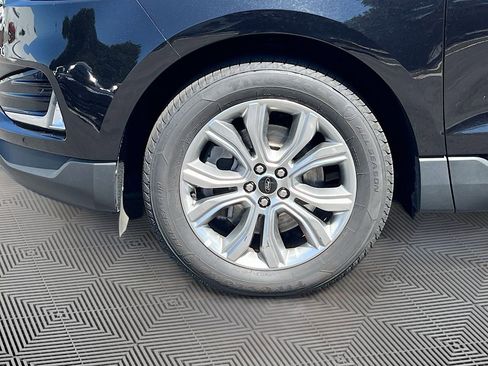 Used 2024 Ford Edge Titanium AWD/4WD image 11