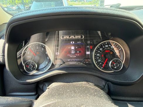 Used 2020 RAM 1500 Laramie AWD/4WD image 11