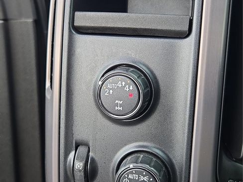 Used 2018 GMC Sierra 1500 SLT w/ All Terrain Package AWD/4WD image 22