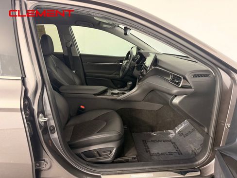 Used 2023 Toyota Camry XSE FWD image 31