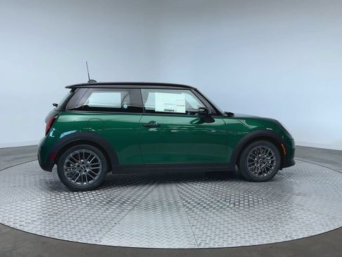 New 2026 MINI Cooper 2-Door Hardtop FWD image 9