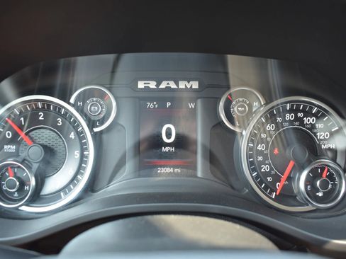 Used 2020 RAM 1500 Big Horn AWD/4WD image 17