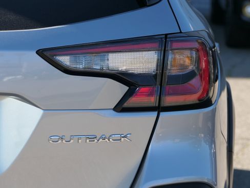 Certified 2025 Subaru Outback Limited w/ Tech Package 2 image 5