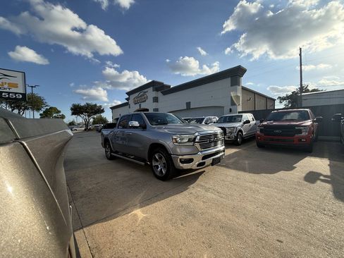 Used 2020 RAM 1500 Laramie AWD/4WD image 43