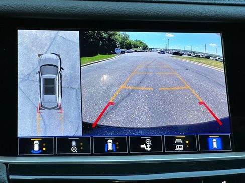 Used 2025 Cadillac XT5 Sportv w/ Technology Package AWD/4WD image 26