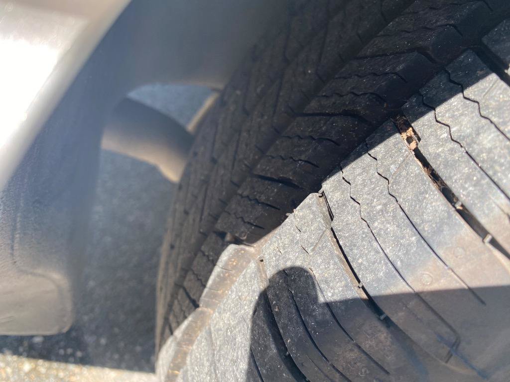 Used 2004 Ford Thunderbird RWD image 15