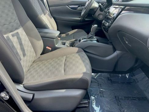 Used 2017 Nissan Rogue Sport SV image 19