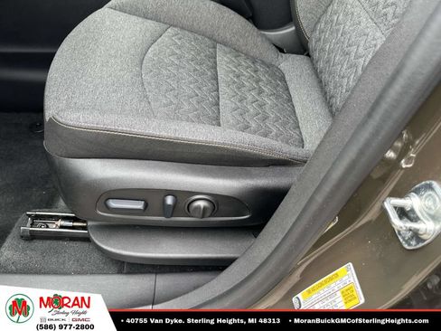 Certified 2024 Chevrolet Equinox LT FWD image 19