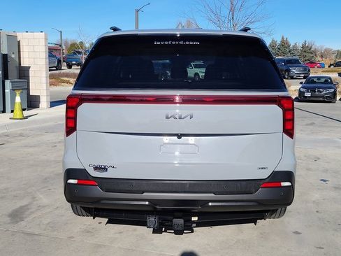 Used 2025 Kia Carnival SX image 13