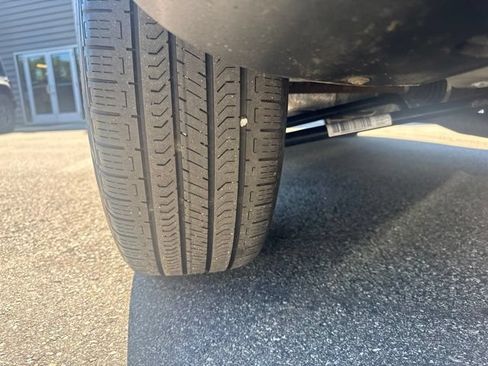 Used 2021 Jeep Renegade Limited w/ Sun & Sound Group AWD/4WD image 9